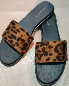 Allen Solly Flip Flop Style Slippers