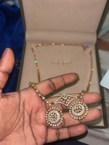 Exquisite Diamond Necklace Set