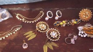 Assorted Women's Jewellery Set