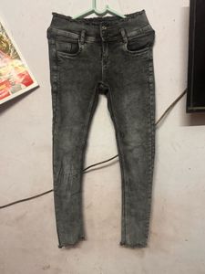 Women's Grey Wash Skinny Jeans