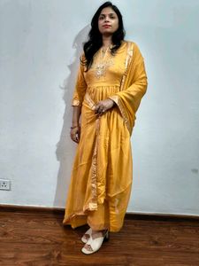 Elegant Mustard Kurta Set