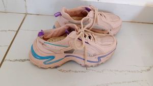 Girl's Sneakers 🌈