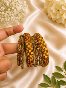 Sparkling Golden Bangle Set laakh(fre delivery)