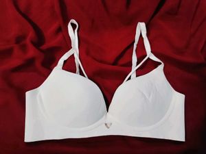 🇳🇿💫🎀off White Padded Bra