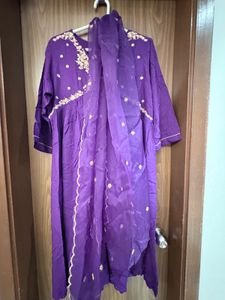 beautiful purple kurta and dupatta