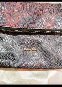 Chic Textured Crossbody Bag