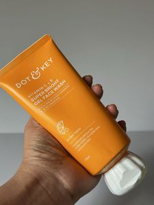DOT &amp; KEY Vitamin C+E Face Wash