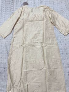 Avaasa Kurta
