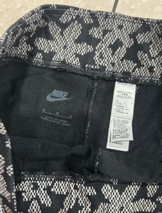 Nike Women's Printed Leggings