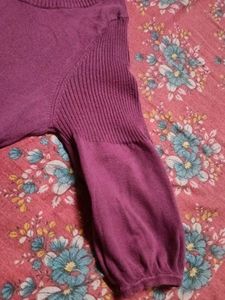 Bundle of 2 Women's sweater top ...