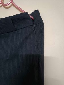 Black Thin Stripes Straight Pants