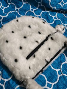 🎀cute white shoulder bag with charm