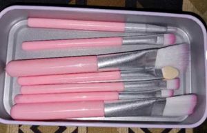 7 Brush with Hello kitty case