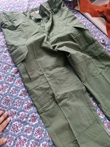 Green korean capri pant