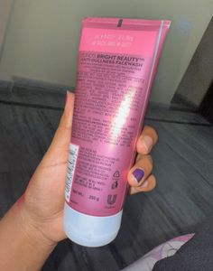 Pond's Bright Beauty Facewash