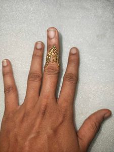 Exquisite Gold-Tone Ring with Gemstones