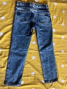 Trendy Jeans For The Gen Z