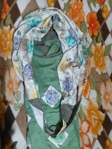 Green Embellished Kurta With Stole