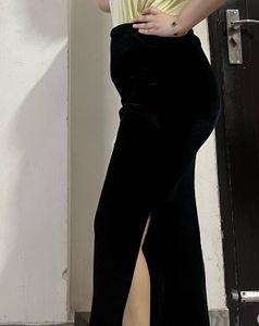 Very elegant skirt With A Slit