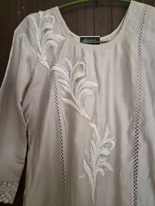 Elegant Grey Kurta set with White Embroidery XL