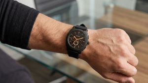 Fossil Men's Watch - Black &amp; Rose Gold
