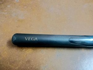 Vega Hair Straightener