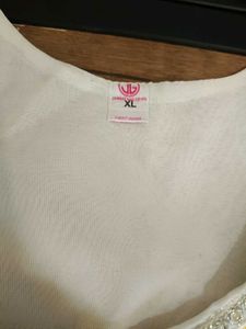 Elegant Off-White Kurta Set with Embroidery