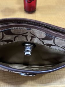 Coach Monogram Wristlet Clutch(original)