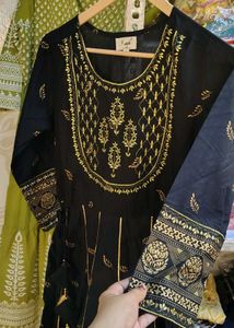 Elegant Black &amp; Gold Ethnic anarkali