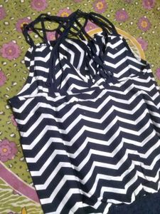 women's top