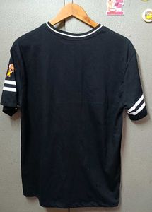 Varsity/Jersey-Style Tom &amp; Jerry Unisex T-shirt