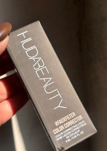 Huda Beauty color corrector - mango