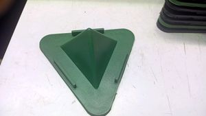 20 Pc Pyramid Mobile Stand