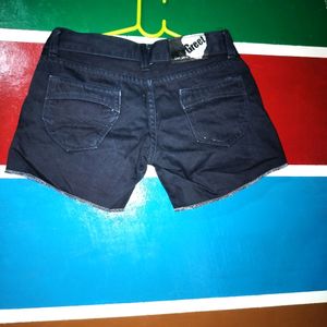 Short Pants For Women