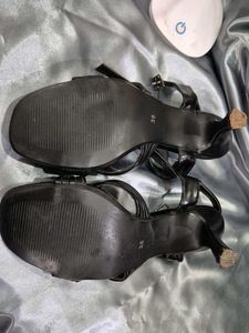 Dressberry Black Strappy Block Heels