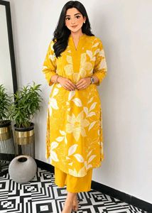 💛 Your next pretty pick — Floral Kurti Set