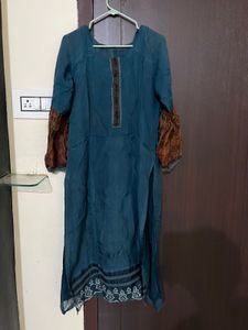 Elegant Teal Kurta Set of 3 with Intricate Scarf a