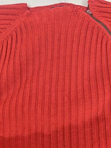 Used Men Sweater In Very Good Condition Medium Siz