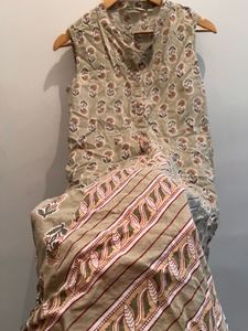 Stylish Printed Sleeveless Kurta