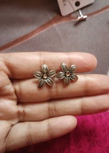 10 pieces - Assorted Dangle &amp; Stud Earrings Set