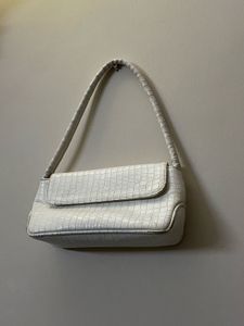 Chic White Croc Embossed Shoulder Bag