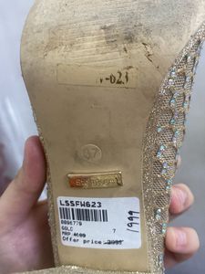 Stunning Embellished Gold Pointed heels (Stelatoes