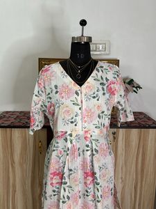 Floral Print V-Neck Kurta