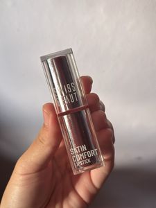 Swiss Beauty Satin Comfort Lipstick