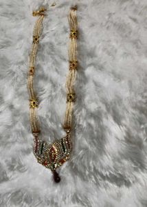Beautiful Pearl & Stone Necklace Set