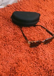 Tortoiseshell Cat-Eye Sunglasses with Case