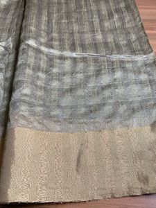 Price Drop💥💥 Light Grey Colour Saree With Blouse