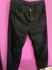 2 pair of boyfriend jeans both blue and black