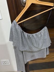 Chic One side Off-Shoulder Ruffle Top