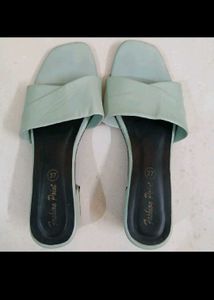 casual everyday wear flats